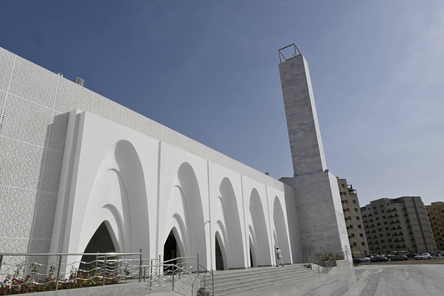 استغرق تشييد المسجد قرابة 6 أشهر بواسطة 4 طابعات إنشائية صينية (وكالة أنباء العالم العربي)