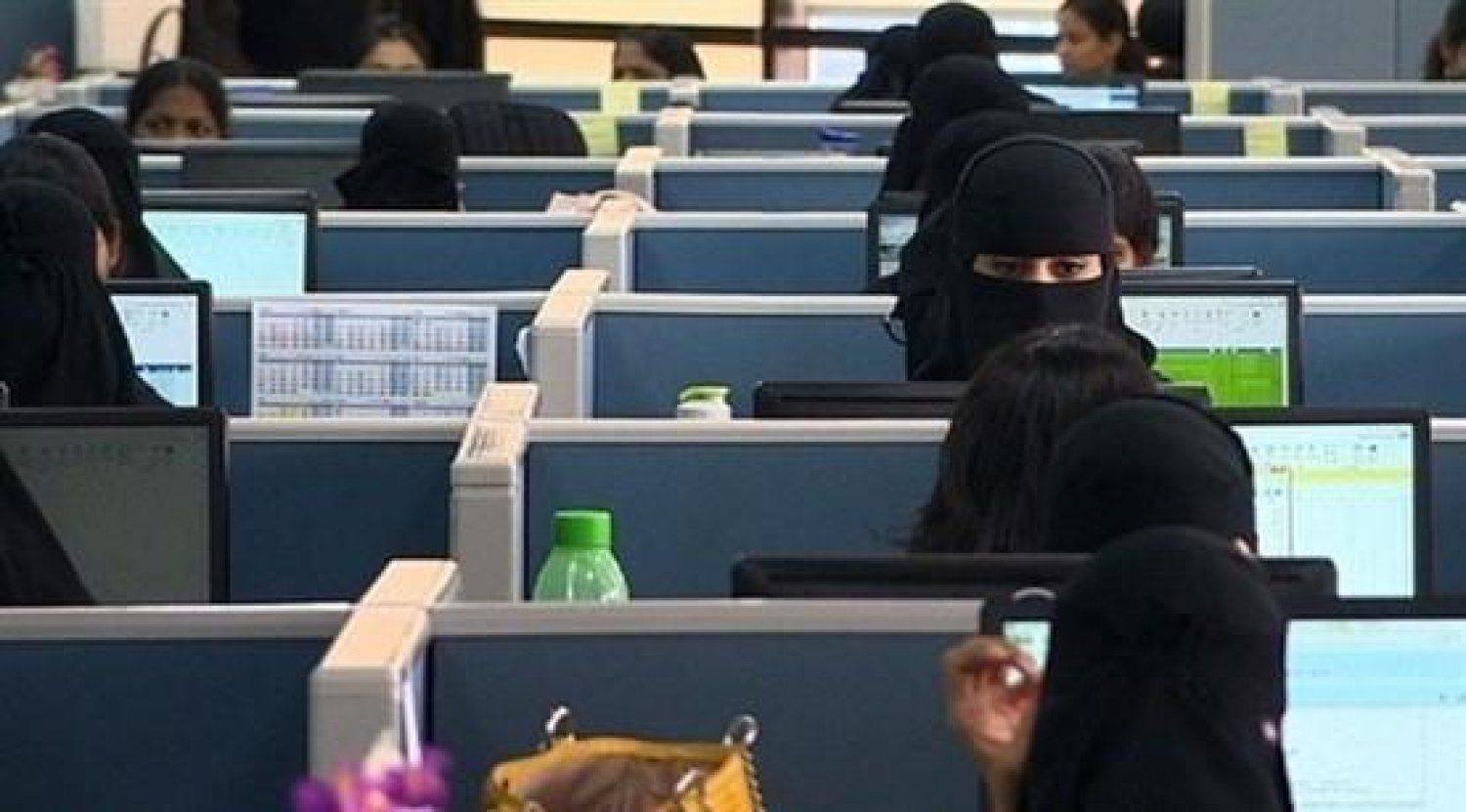 شهد الربع الرابع من العام الماضي زيادة في عدد المشتغلات الإناث (الشرق الأوسط)