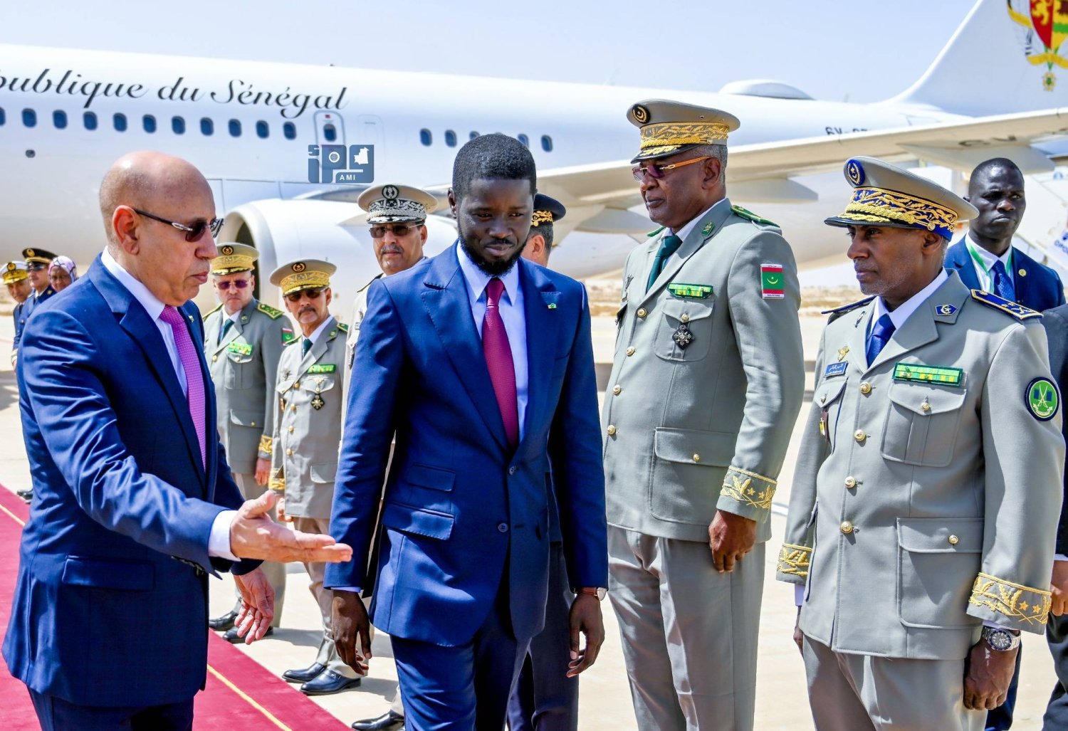 الرئيس الموريتاني وهو يستقبل نظيره السنغال في نواكشوط الخميس (الرئاسة الموريتانية)