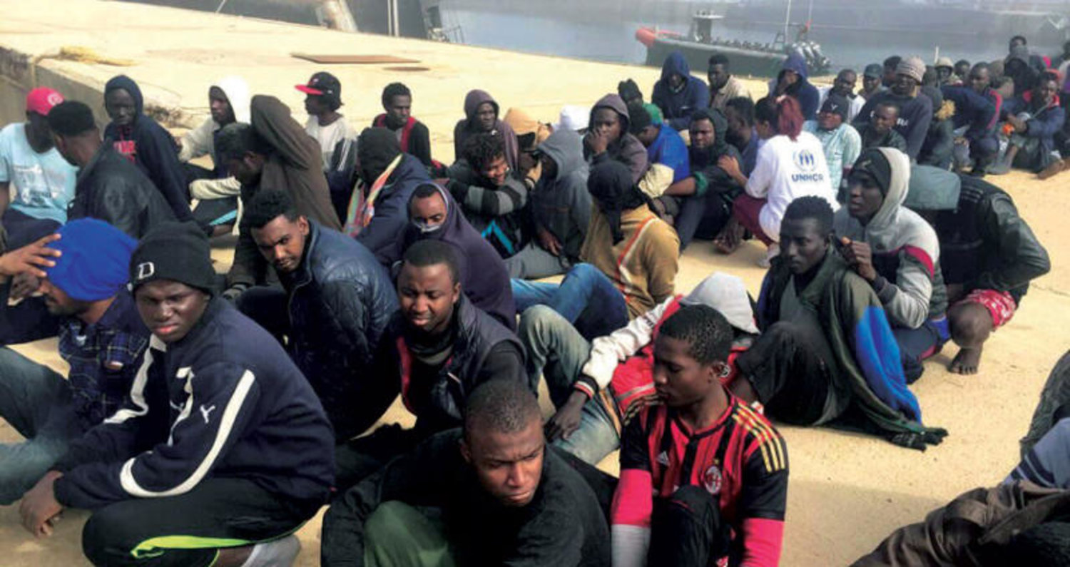 حرس السواحل في طرابلس ينقذ 152 مهاجراً من الغرق (صفحة البحرية الليبية على فيسبوك)