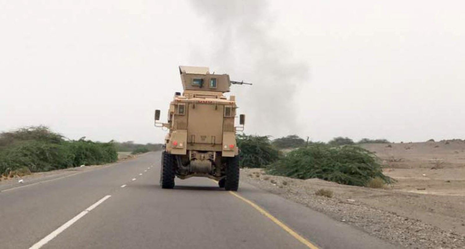 معركة مطار الحديدة بمراحلها الأخيرة... والحوثيون يفشلون في قطع الطرق
