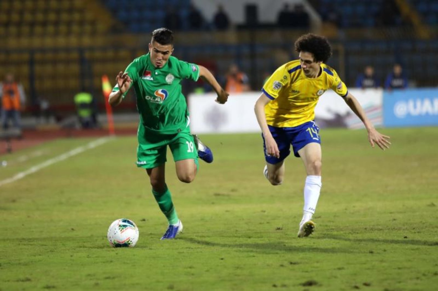 مباراة الذهاب للدور نصف النهائي بين الرجاء البيضاوي المغربي والإسماعيلي المصري (تويتر)