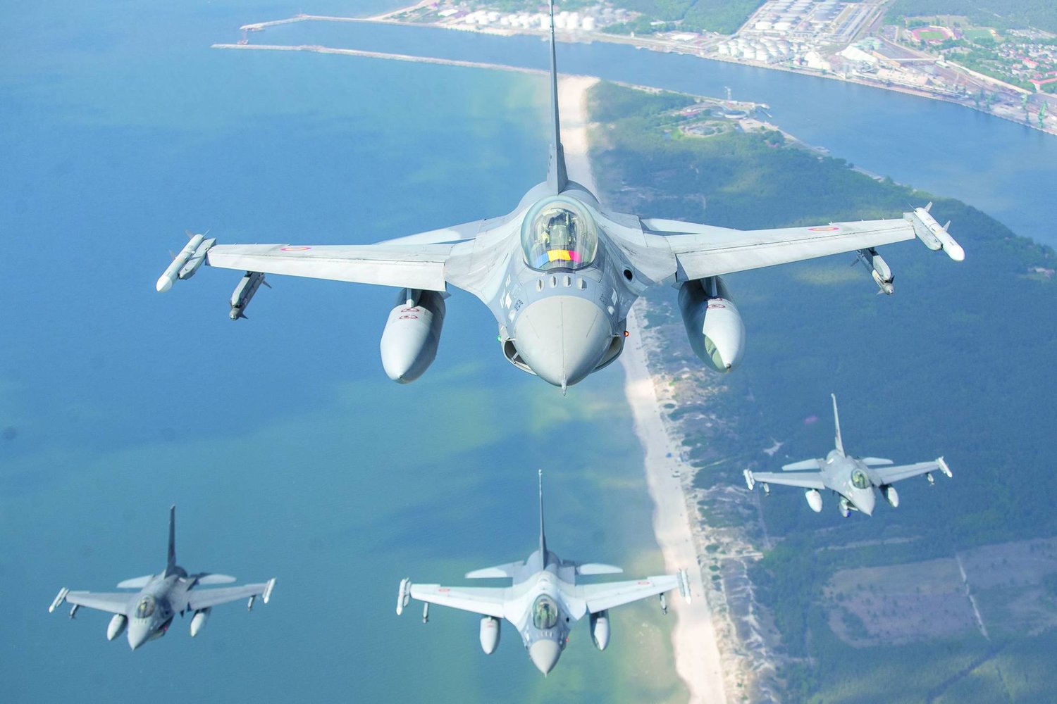 طائرات «إف - 16» (أ.ب)