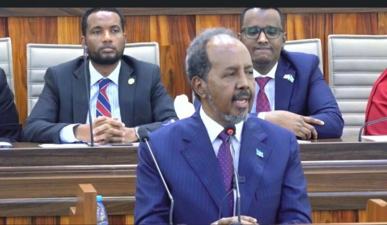 الرئيس الصومالي في افتتاح أعمال البرلمان الفيدرالي (وكالة الصومال الرسمية)