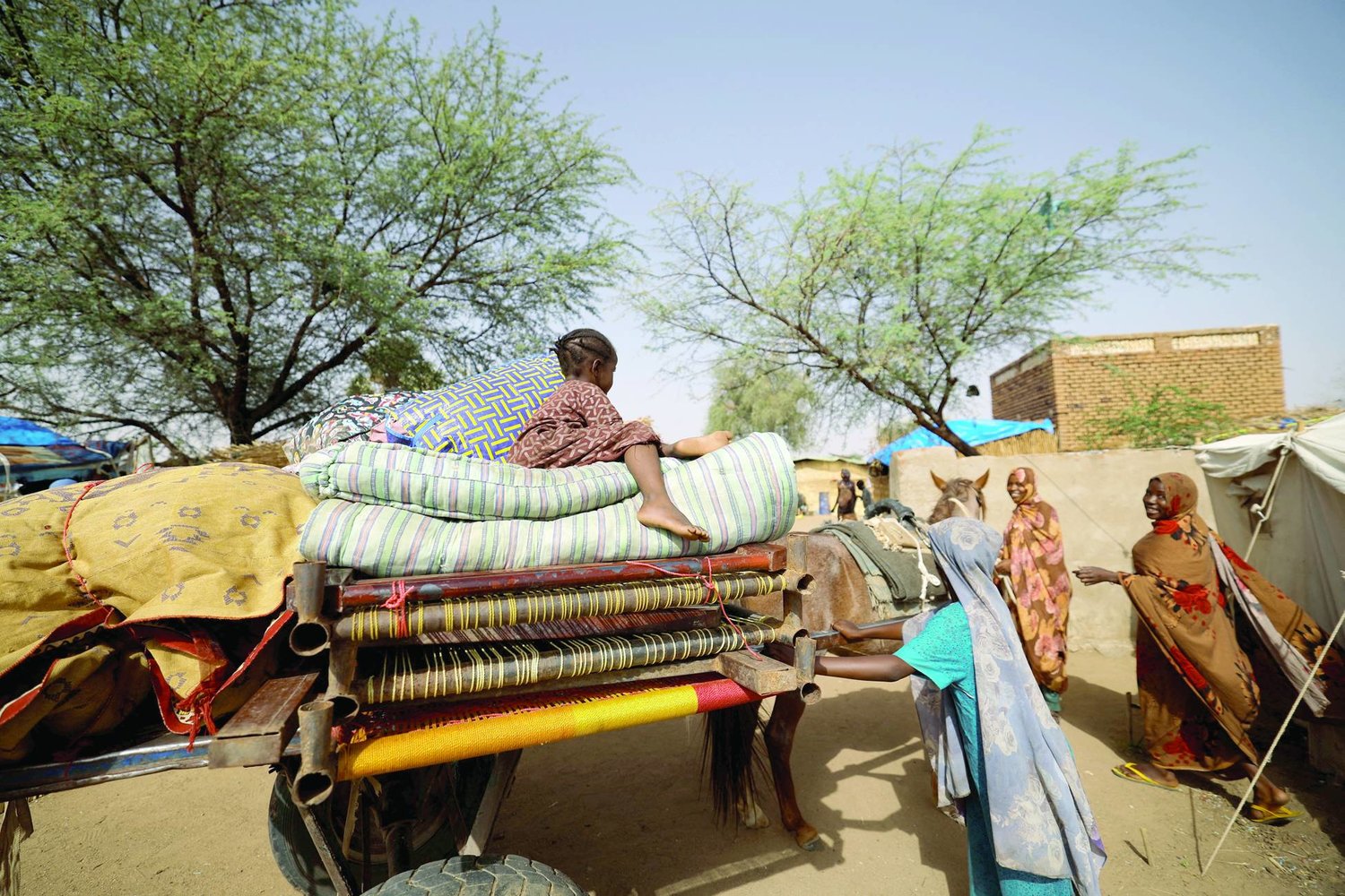 سودانيون هربوا من العنف في دارفور إلى تشاد يوم 14 مايو الماضي (رويترز)