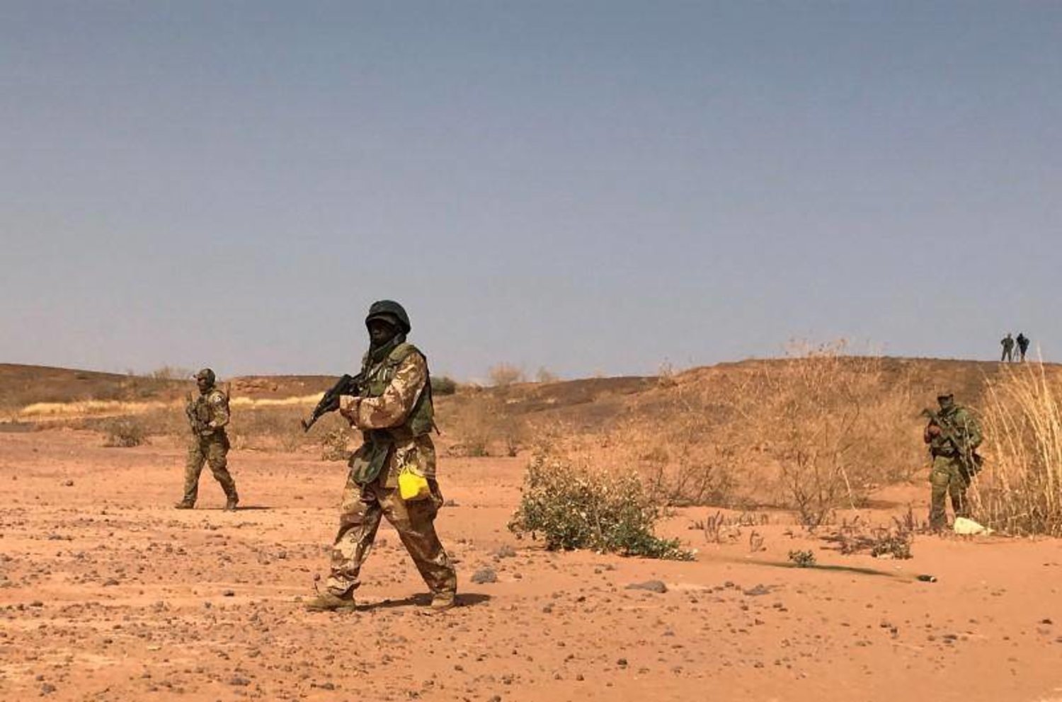 عناصر كوماندوس خلال تدريبات عسكرية في أوالام بالنيجر في 28 أبريل 2018 (رويترز)