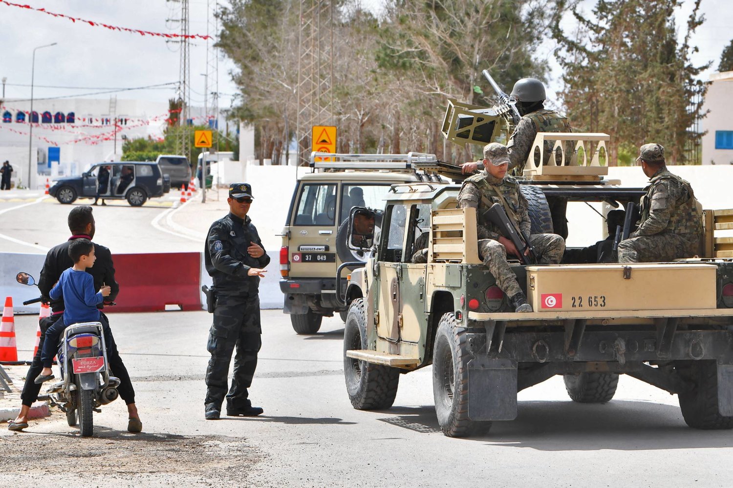 قوات أمنية تونسية (أ.ف.ب)