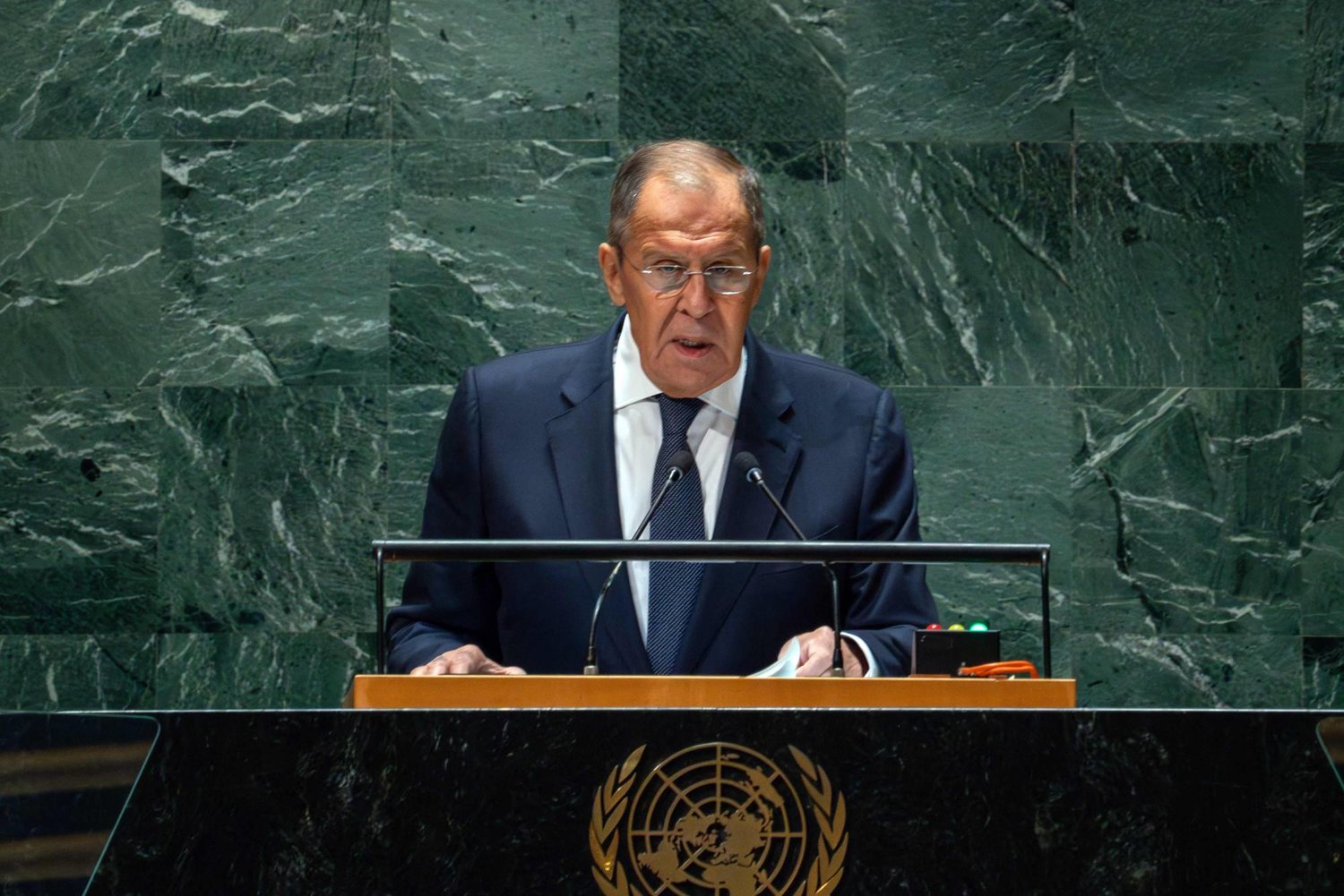لافروف يلقي خطابه أمام الجمعية العامة للأمم المتحدة (أ.ف.ب)