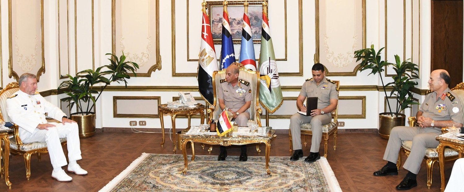 وزير الدفاع المصري محمد زكي يلتقي رئيس اللجنة العسكرية لحلف «الناتو» (الصفحة الرسمية للمتحدث العسكري للقوات المسلحة المصرية)