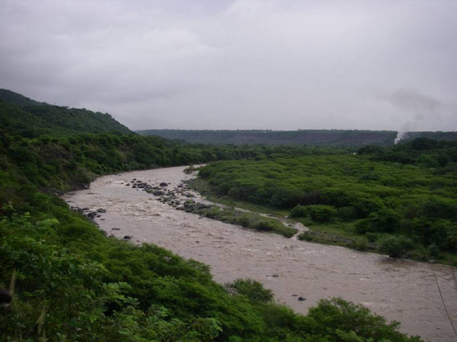 أحد أنهار ولاية خاليسكو بغرب المكسيك (أرشيفية)
