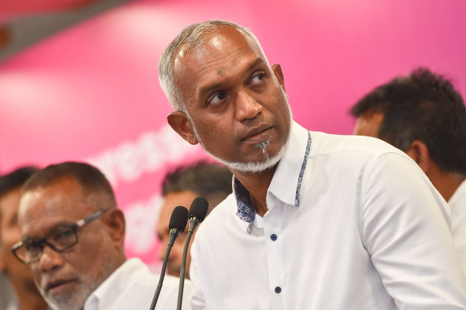 محمد مويزو الفائز بالانتخابات الرئاسية في جزر المالديف (أ.ف.ب)