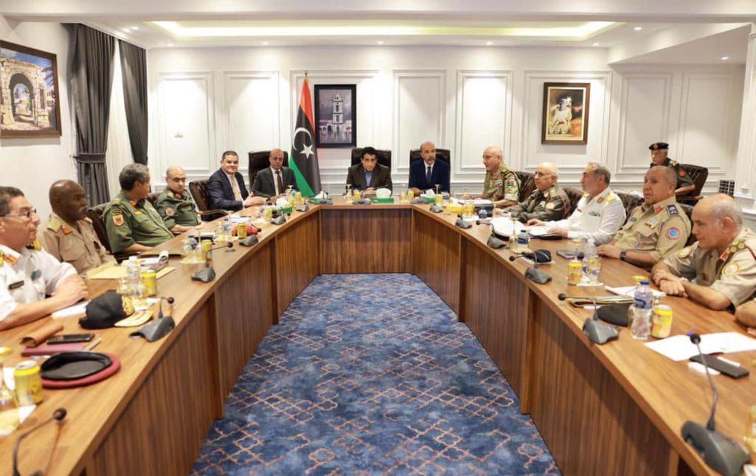 اجتماع المنفي والدبيبة بحضور المسؤولين العسكريين (المجلس الرئاسي)