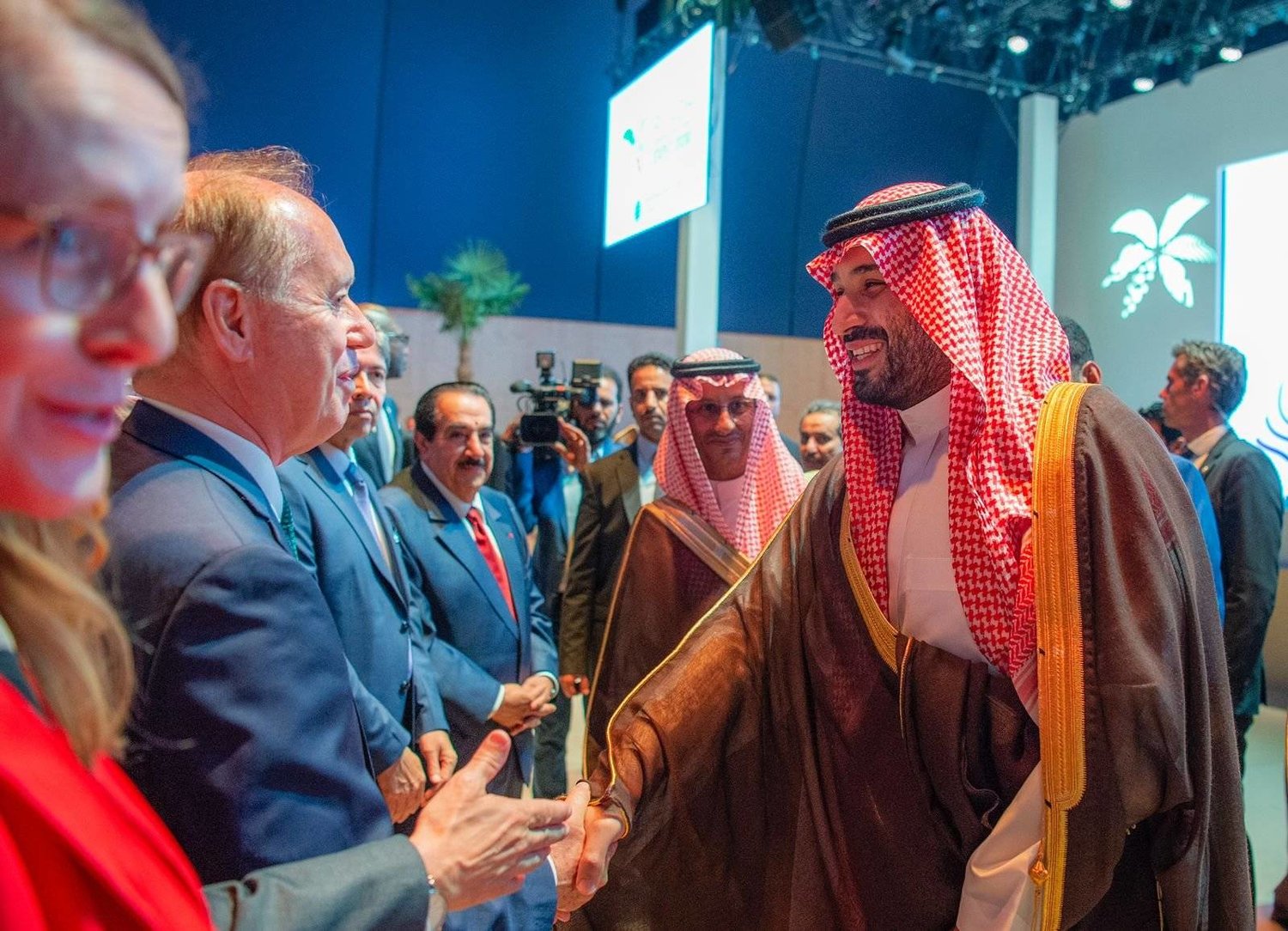 الأمير محمد بن سلمان خلال مشاركته في الحفل الرسمي لترشح الرياض لاستضافة «إكسبو 2030» بباريس يونيو الماضي (واس)