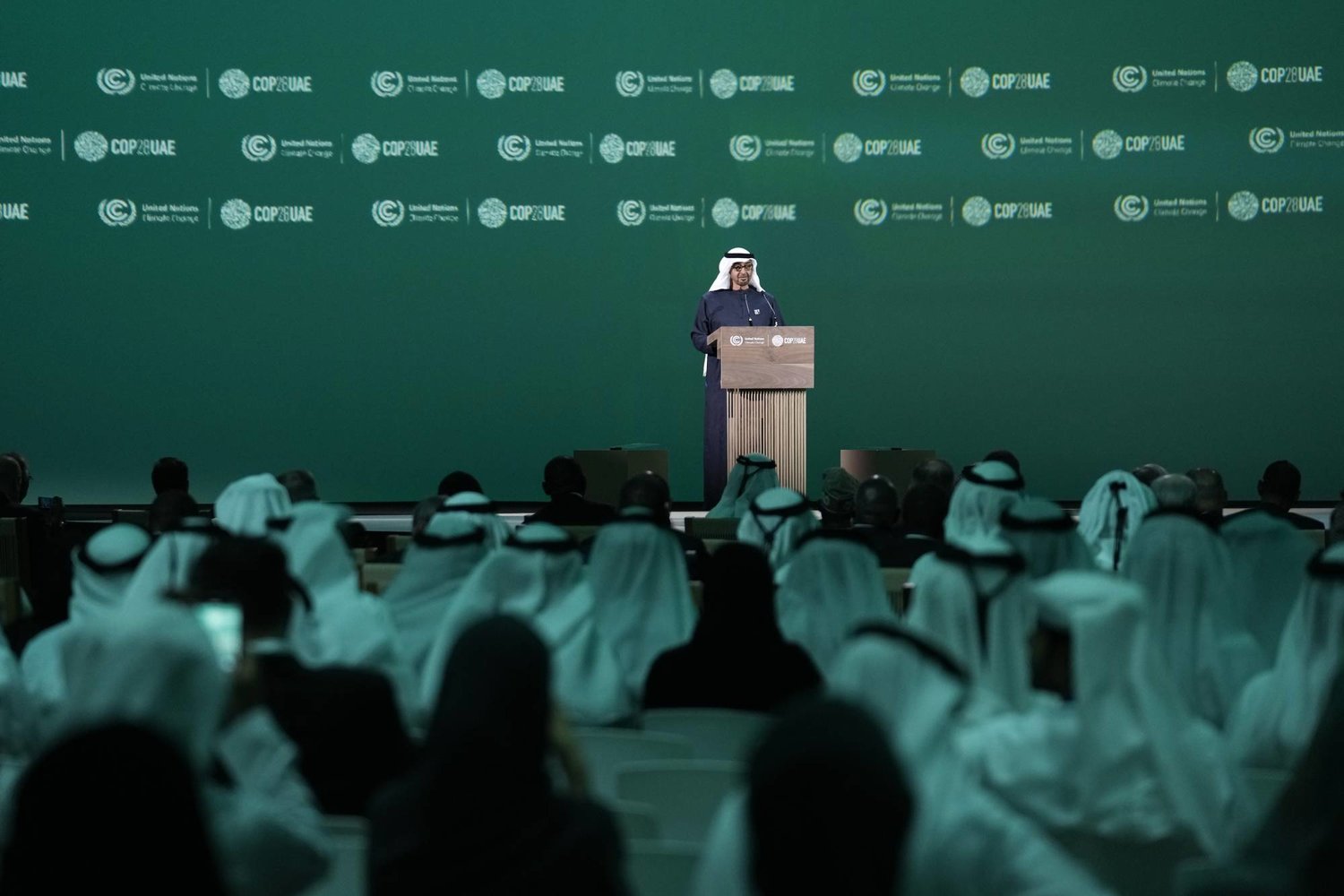 رئيس الامارات يلقي كلمته في حفل افتتاح "كوب28"