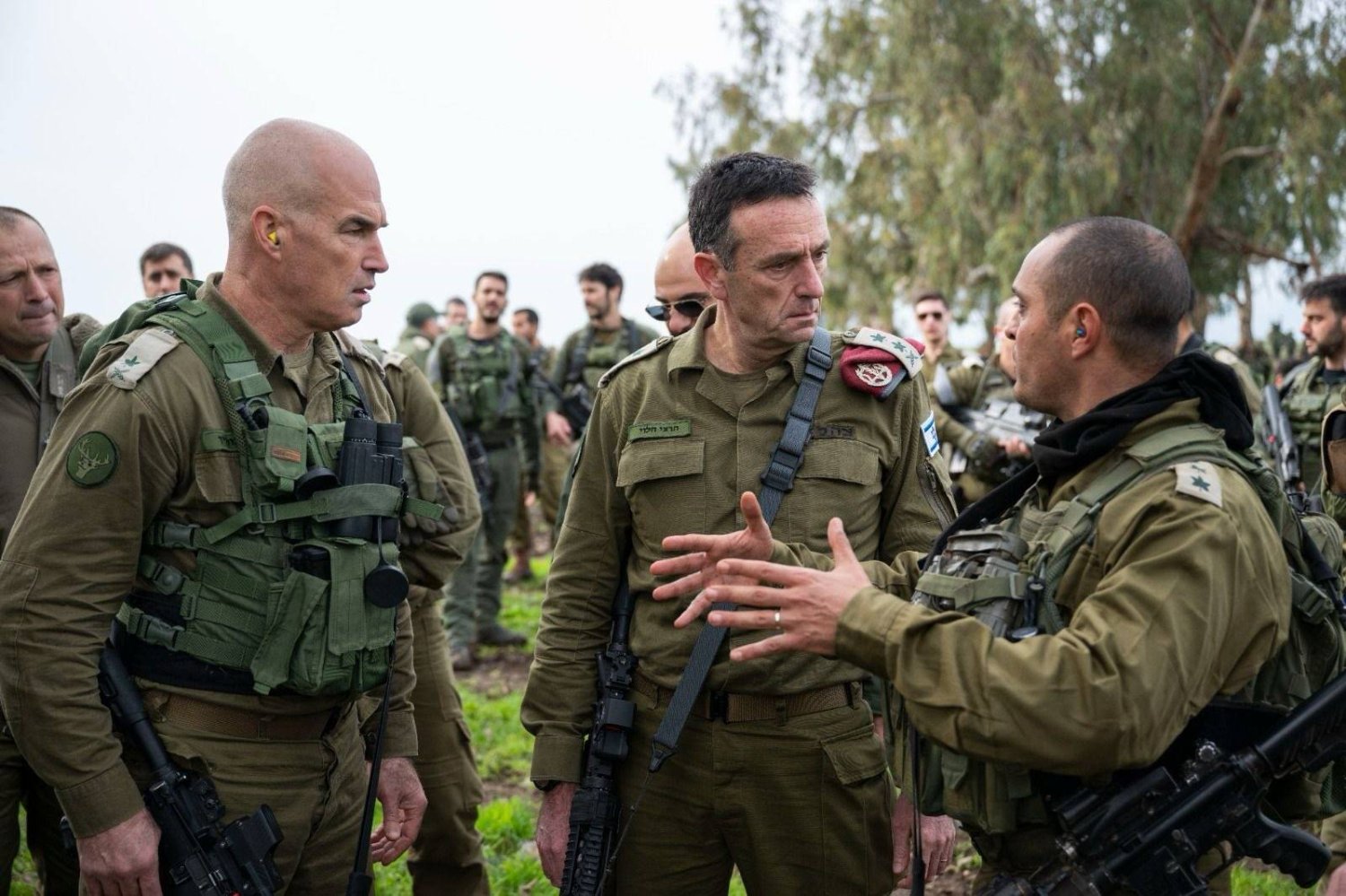 هاليفي خلال تفقده مناورة عسكرية في الشمال الإسرائيلي اليوم (إكس)