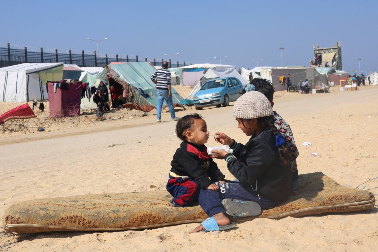 المجاعة تهدد 2.2 مليون شخص في قطاع غزة (رويترز)