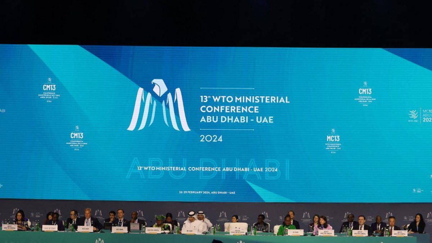 تُظهر الصورة وفوداً تشارك في المؤتمر الوزاري الثالث عشر لمنظمة التجارة العالمية بأبو ظبي في 26 فبراير 2024 (وكالة الصحافة الفرنسية)