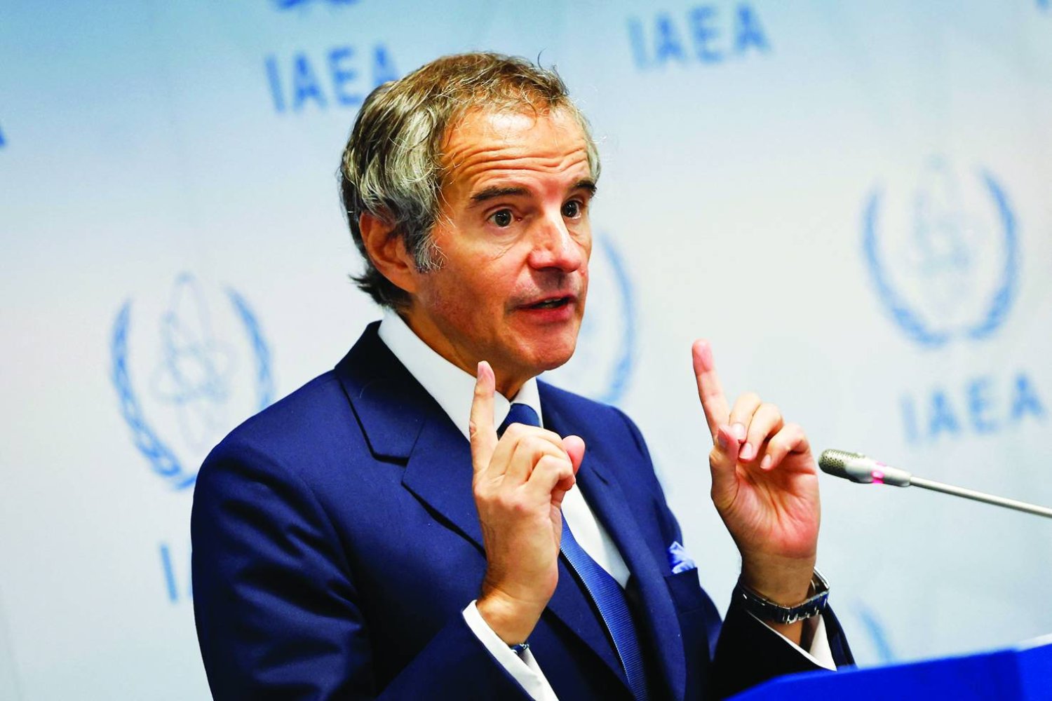 غروسي خلال مؤتمر صحافي قبل بدء الاجتماع الفصلي لـ«الذرية الدولية» في فيينا اليوم (رويترز)