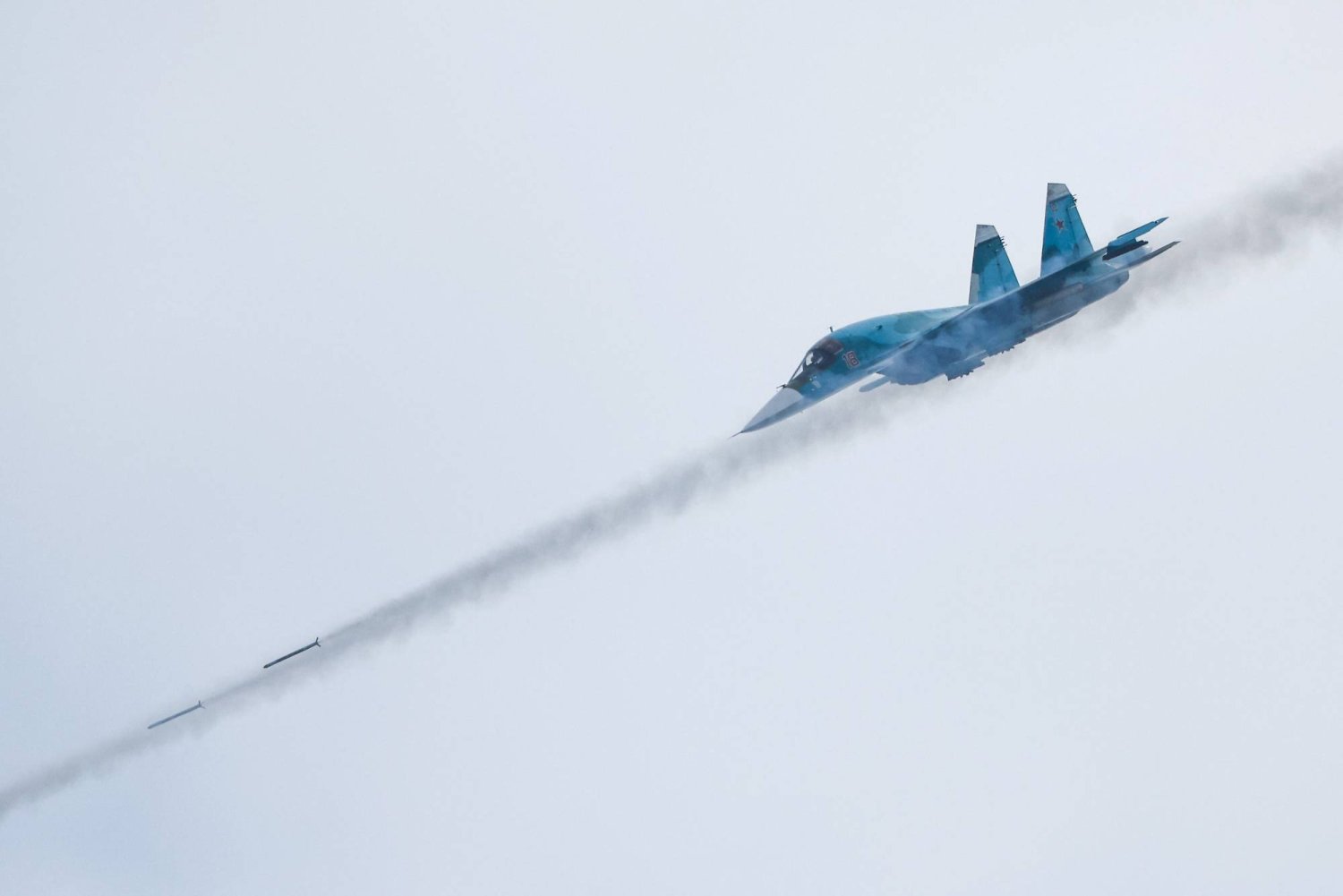 مقاتلة روسية تحلّق فوق منطقة ريازان في روسيا 27 أغسطس 2021 (رويترز)