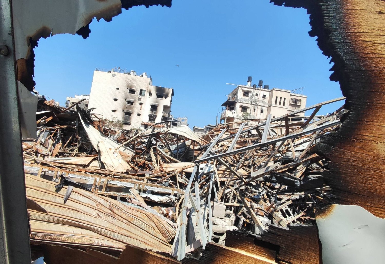 منظر للمباني والشوارع المتضررة في غزة بعد أشهر من القصف الإسرائيلي (د.ب.أ)