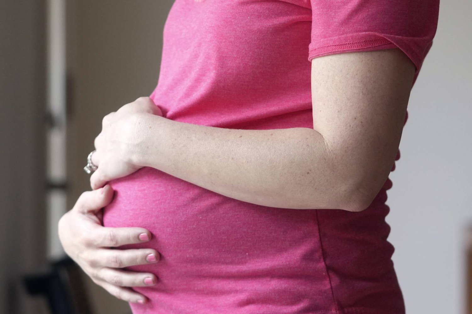 خطر مضاعفات الحمل على الصحة يظل مرتفعاً لسنوات (أ.ب)
