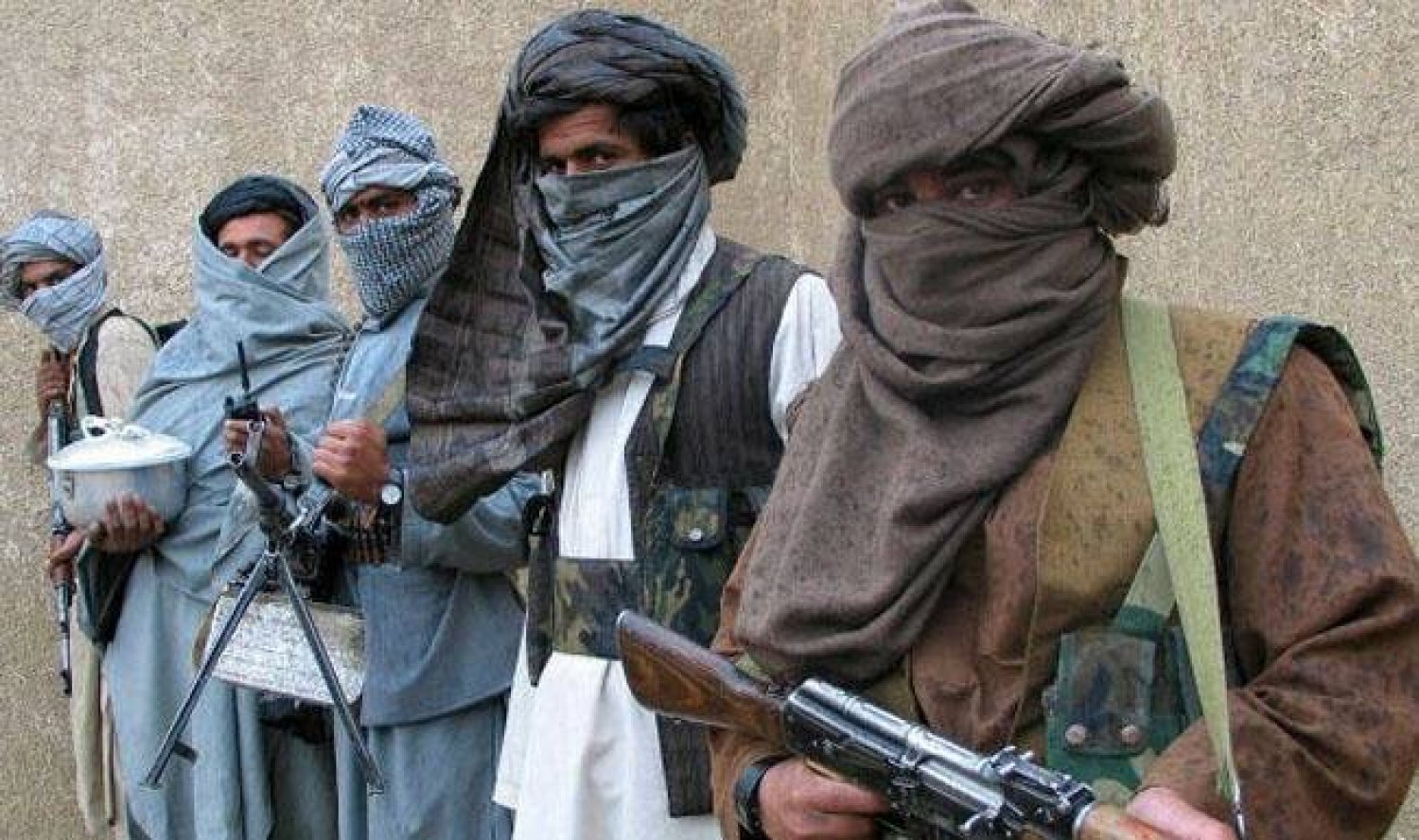 عناصر من «طالبان الباكستانية» على الشريط الحدودي مع أفغانستان (أرشيفية)