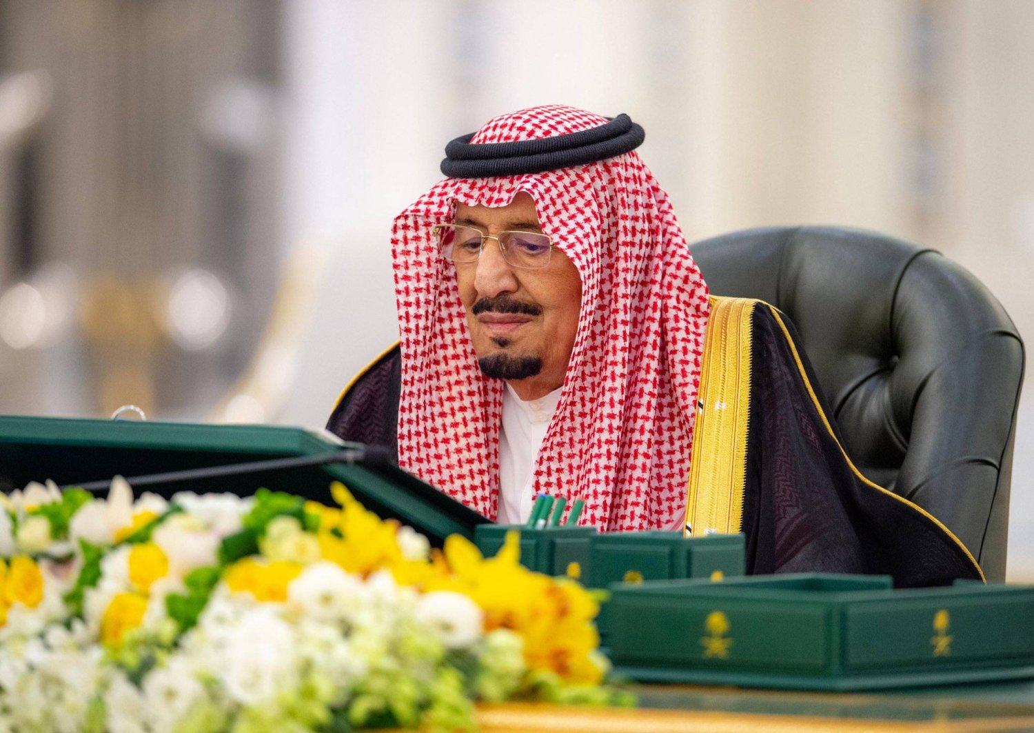 خادم الحرمين الشريفين مترئساً جلسة مجلس الوزراء في جدة - الثلاثاء (واس)