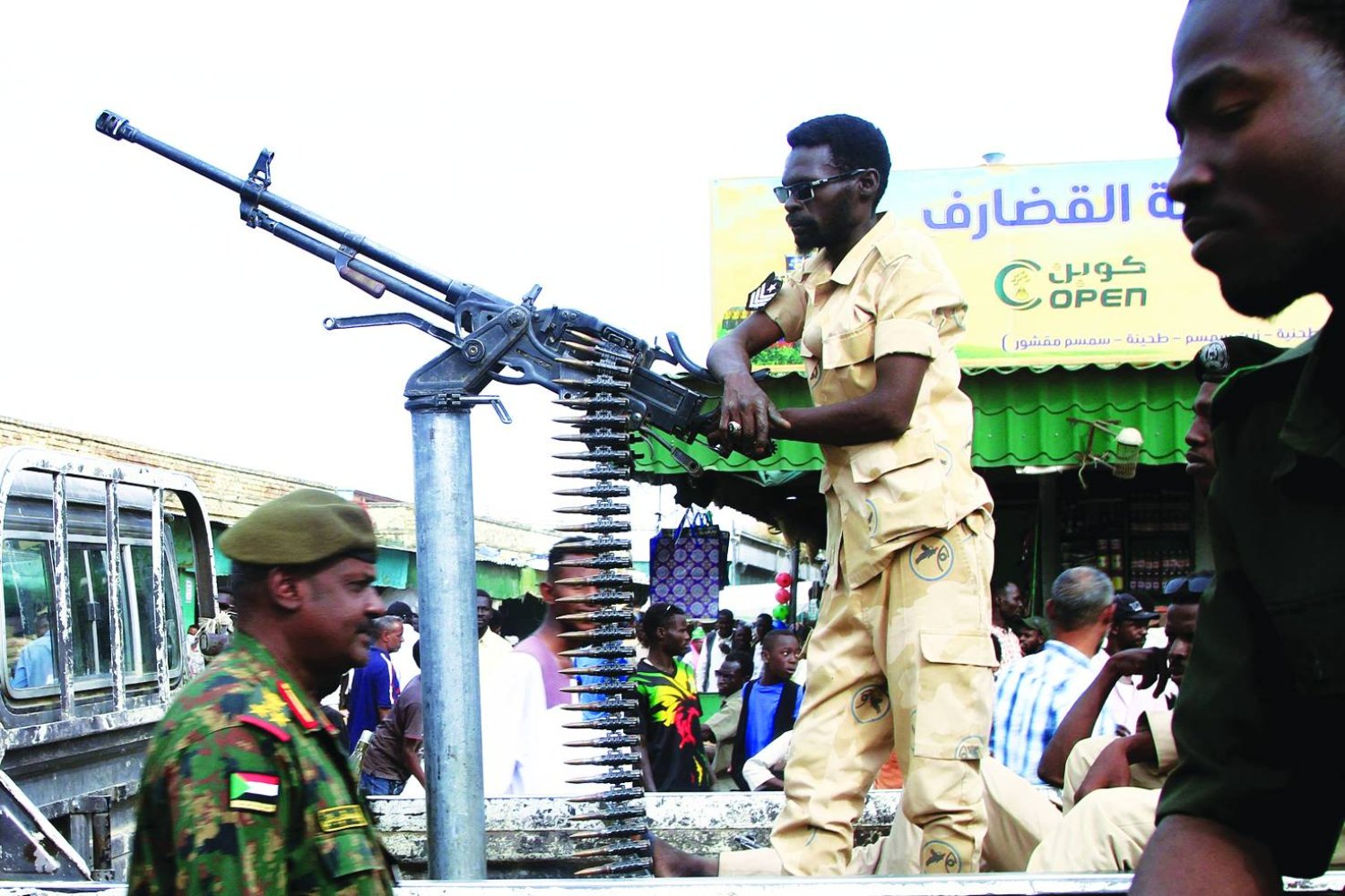 عناصر مسلحة تابعة للجيش السوداني (أ.ف.ب)