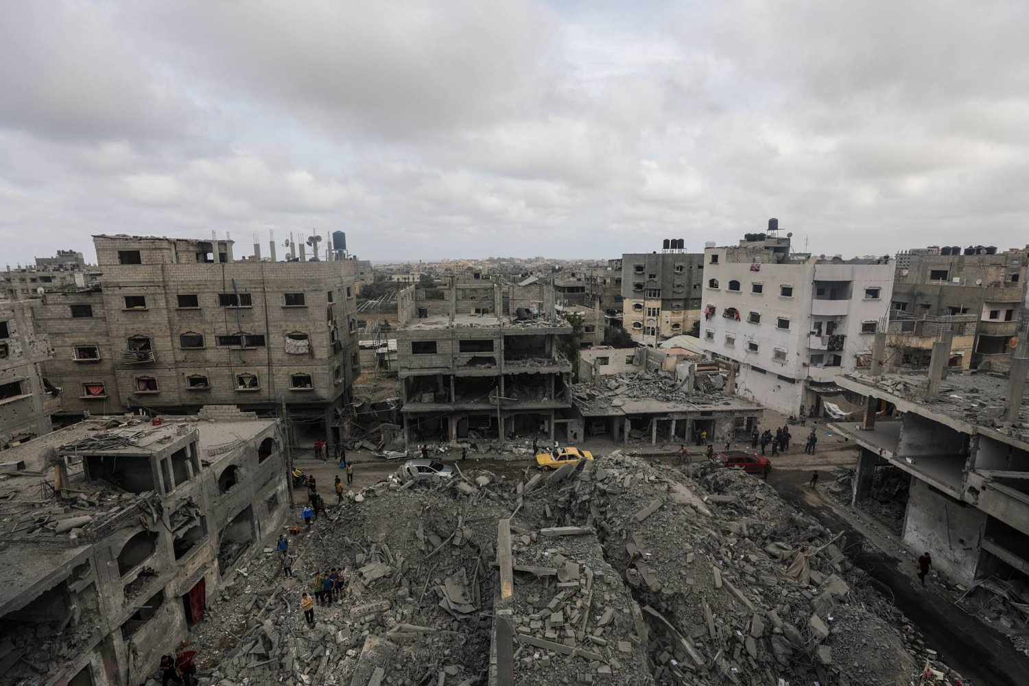 جانب من الدمار جراء الغارات الإسرائيلية على قطاع غزة (إ.ب.أ)