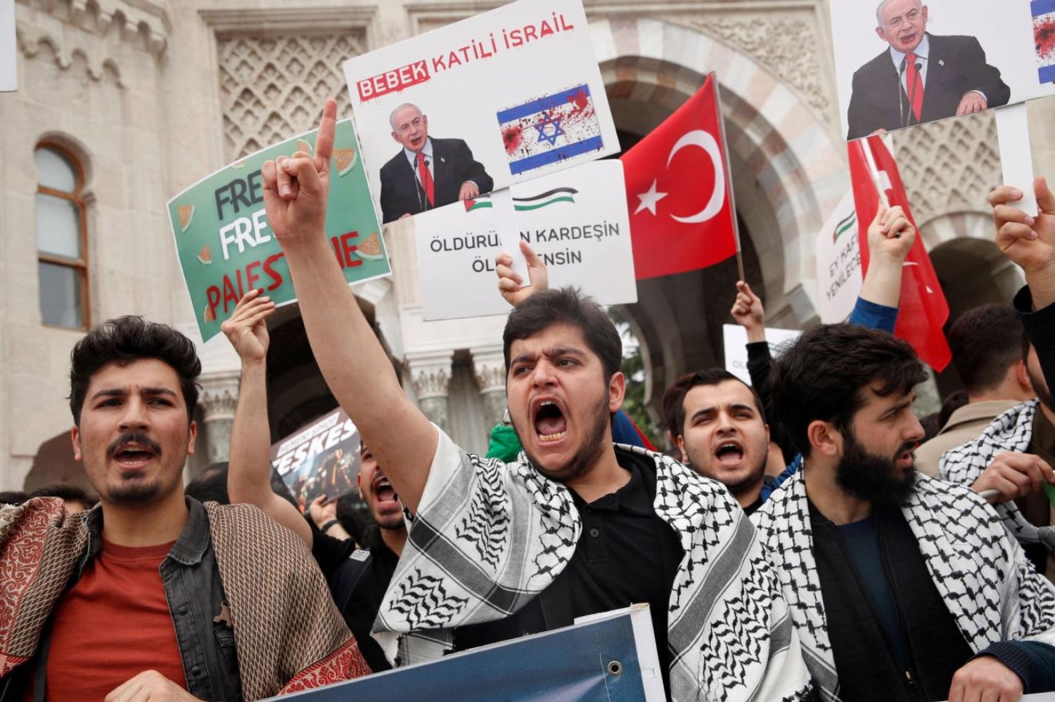 The Economist, konuyla ilgili haberinde "Dindar seçmenler, Cumhurbaşkanı'nın İsrail meselesiyle ilgili yeterince sert davranmadığını düşünüyor" ifadesini kullanmıştı (Reuters)