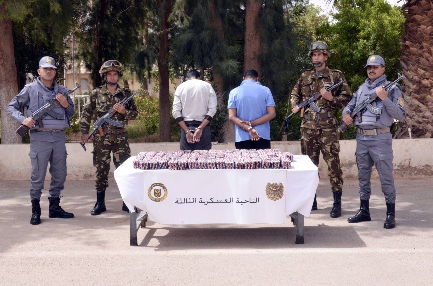 شخصان أوقفهما الجيش الجزائري بشبهة تجارة مخدرات (وزارة الدفاع)
