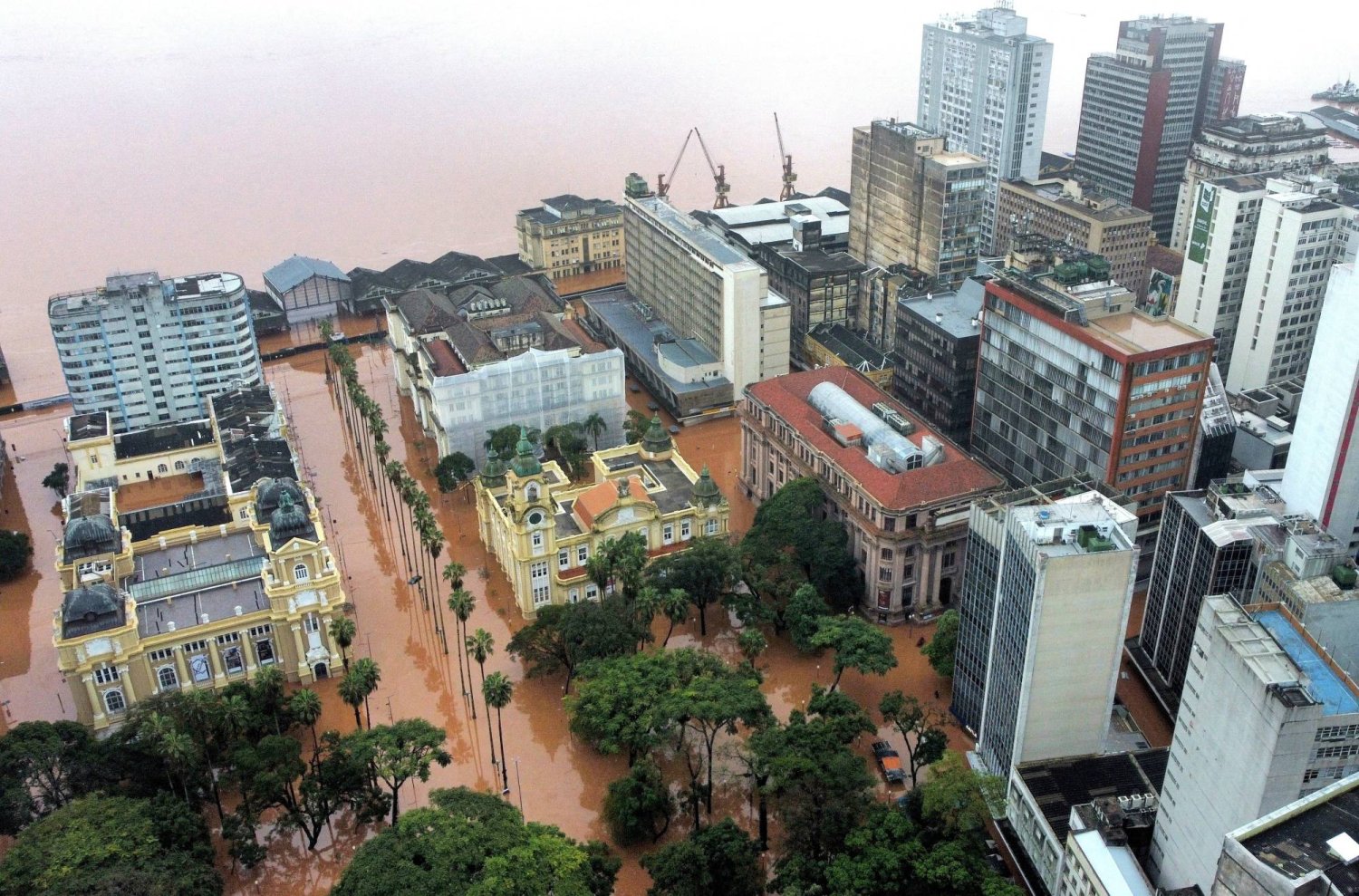 حكومة ولاية ريو غراندي دو سول أعلنت حالة الطوارئ الخميس (رويترز)