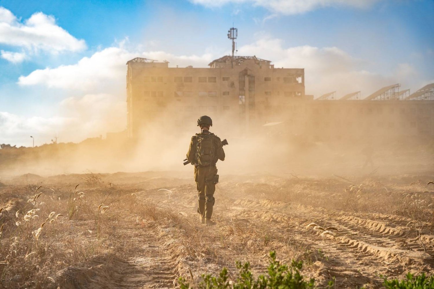 جندي من الجيش الإسرائيلي خلال العمليات في قطاع غزة (موقع الجيش الإسرائيلي)