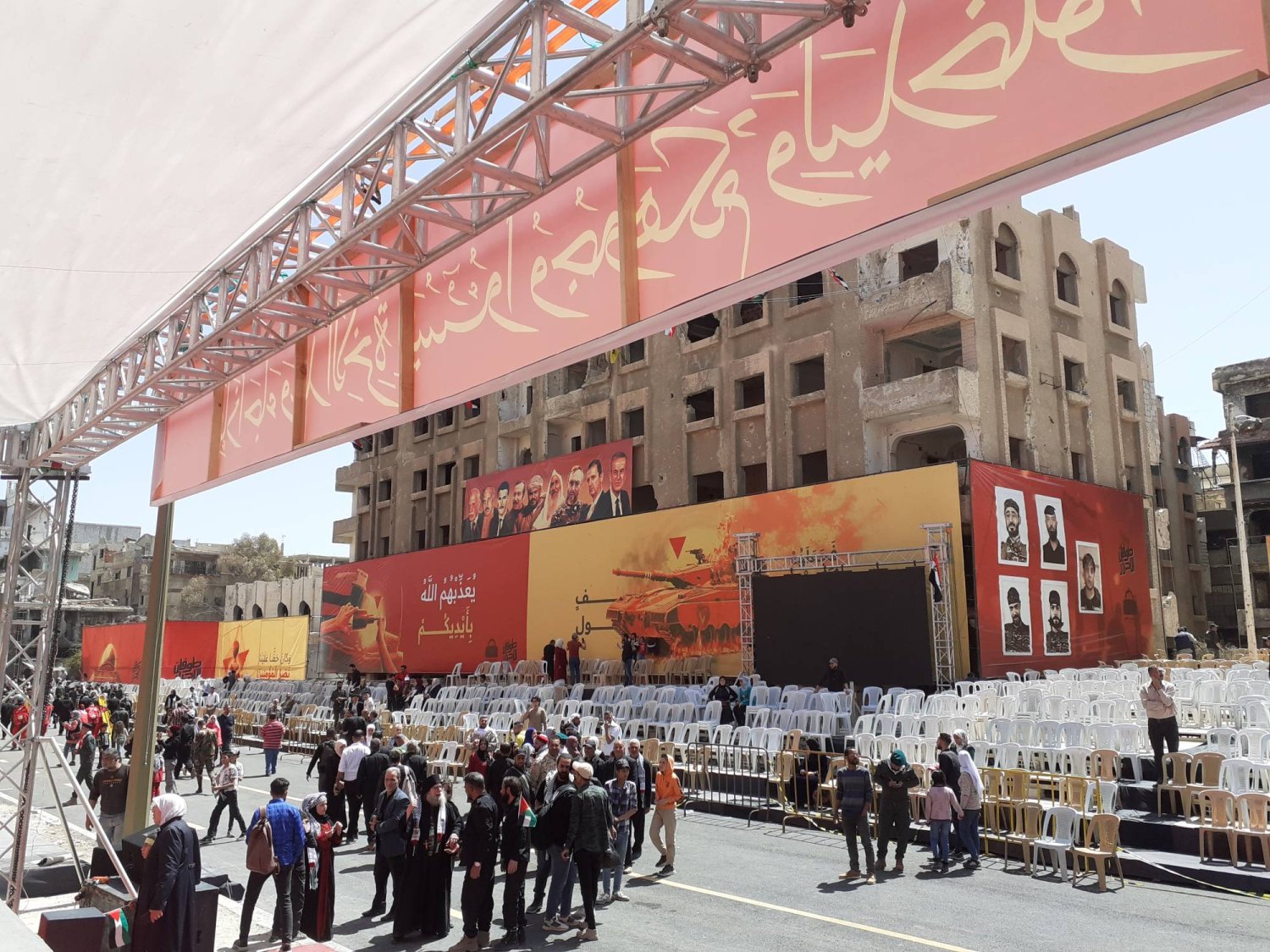 إحياء يوم القدس في مخيم اليرموك وغاب عن الاحتفال التمثيل الإيراني الرسمي وصور قياديات إيرانية أو من «حزب الله» اللبناني (الشرق الأوسط)