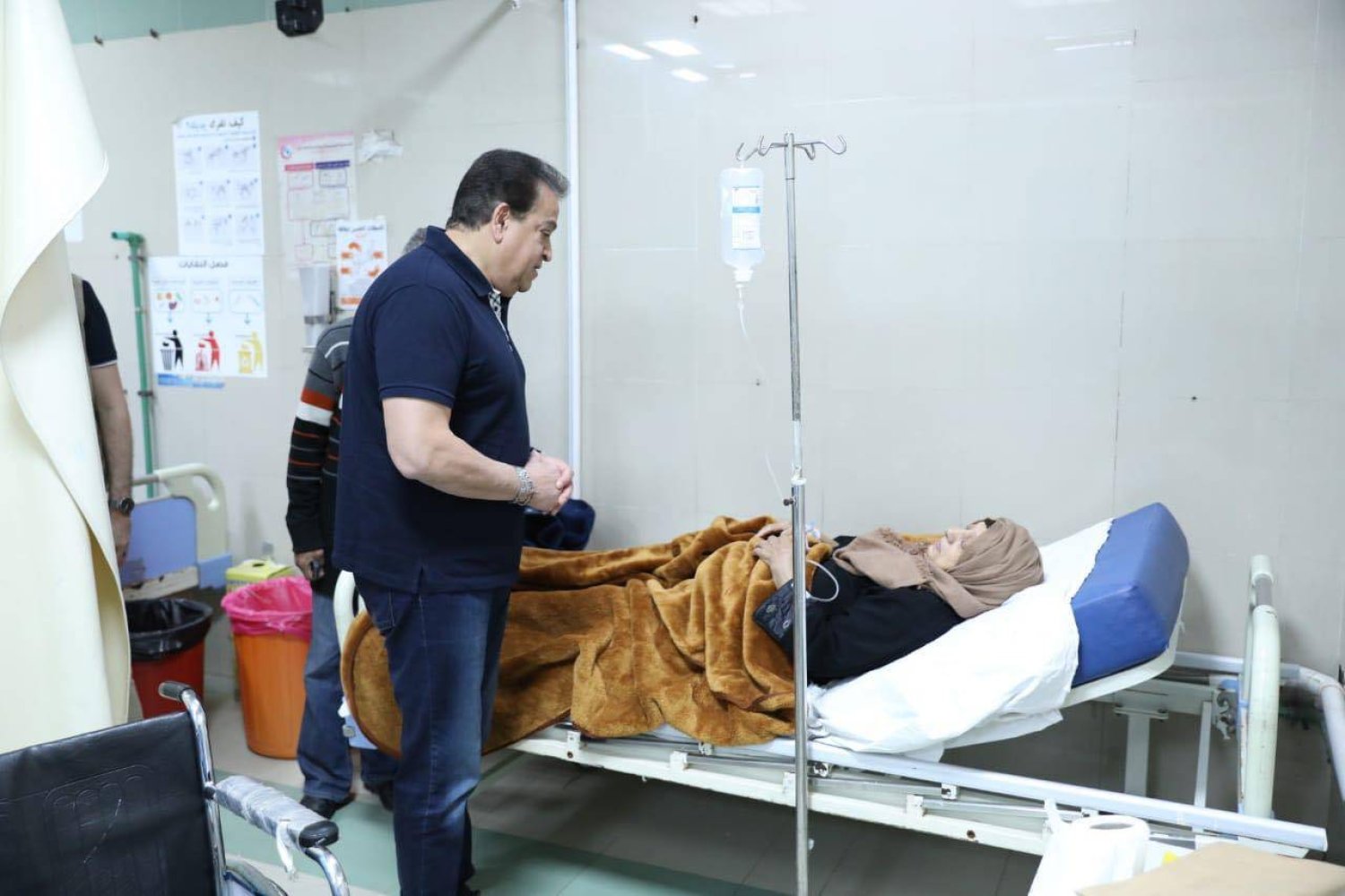 وزير الصحة المصري في جولة داخل مستشفى «6 أكتوبر» للتأمين الصحي بالدقي (وزارة الصحة)