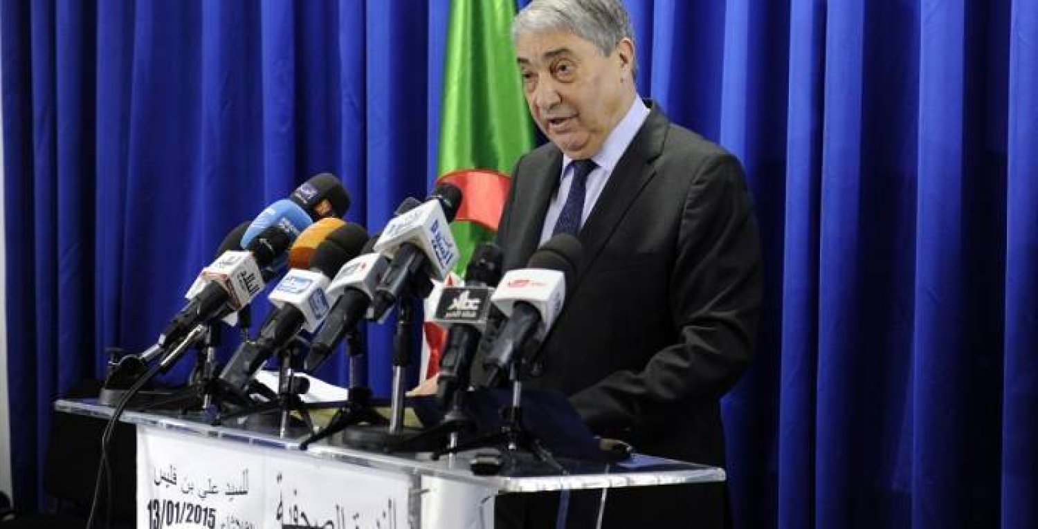 علي بن فليس خلال حملة انتخابات الرئاسة 2019 (الشرق الأوسط)