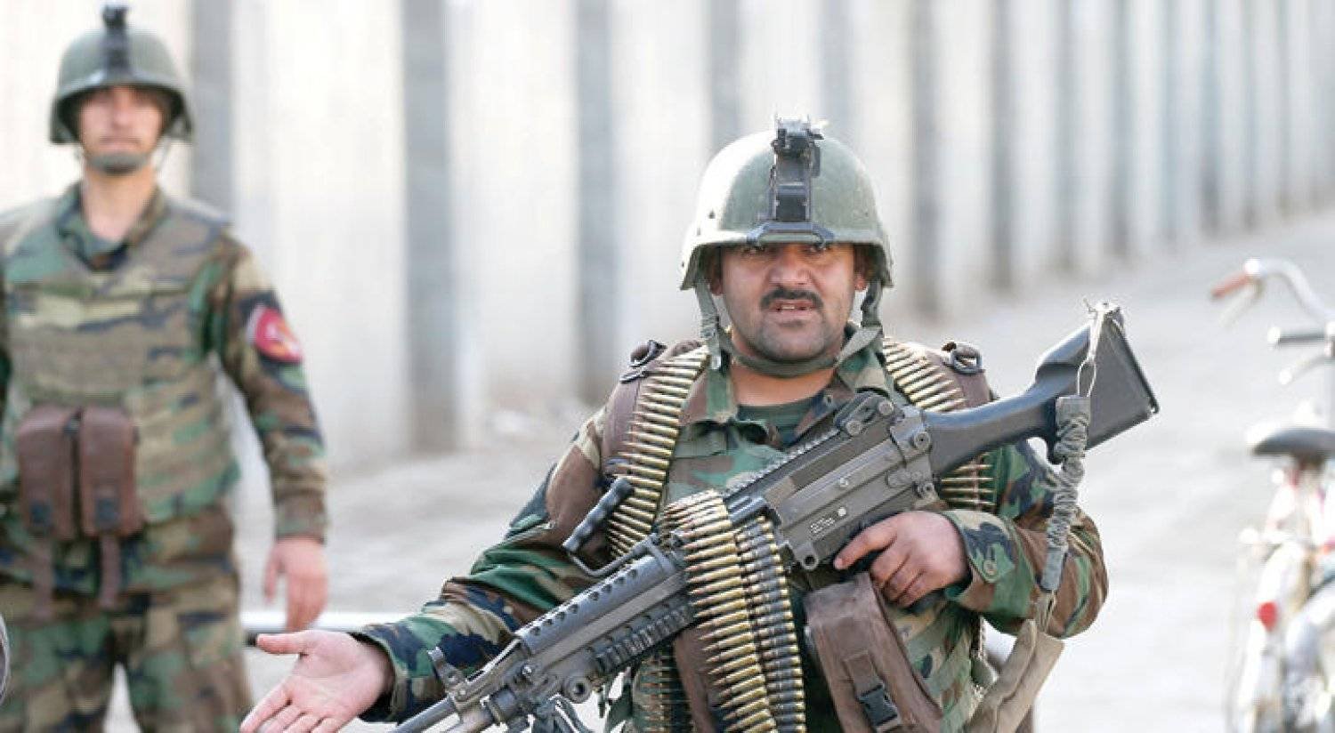 جنديان ضمن قوات أفغانية في كابل (أرشيفية - رويترز)