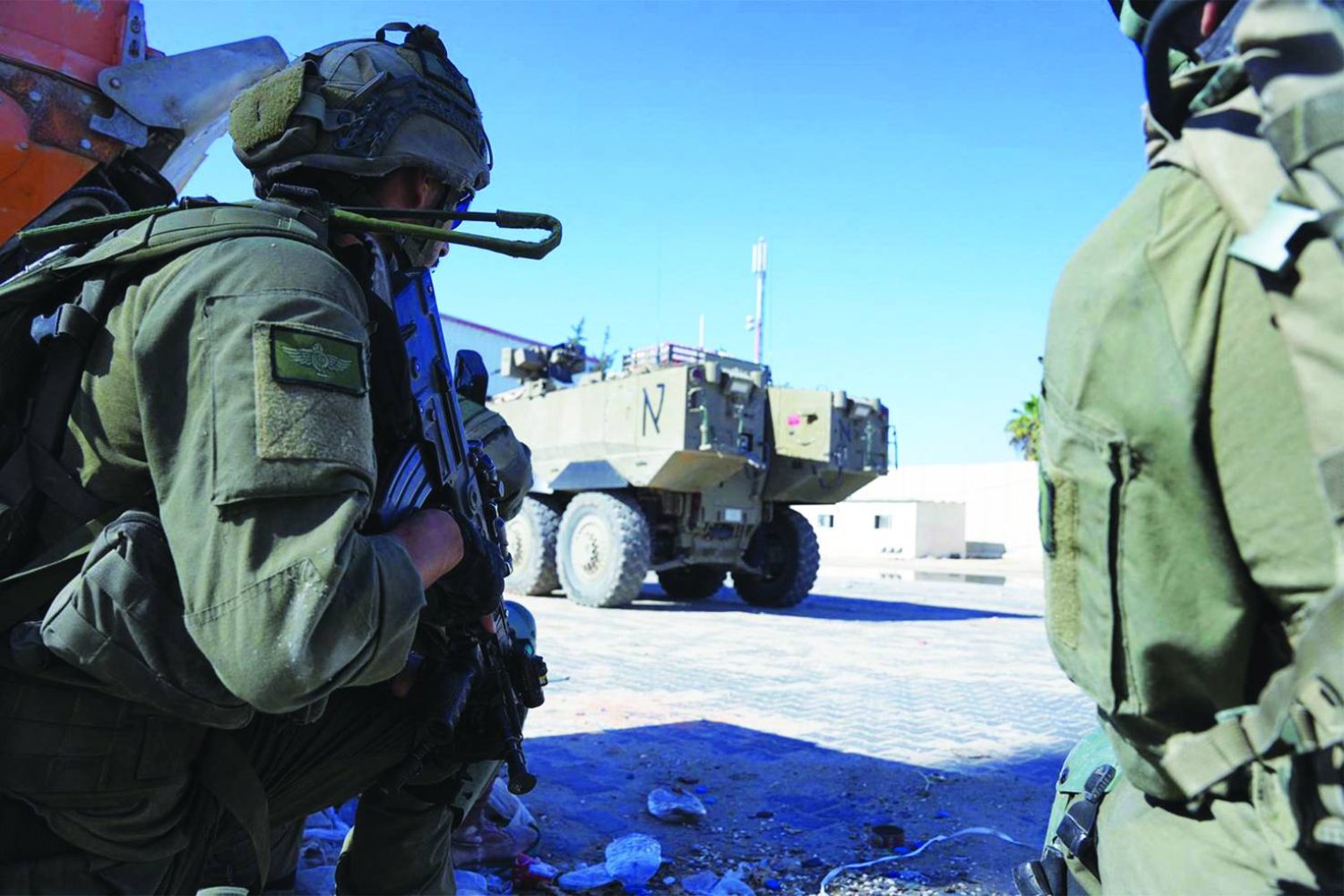 قوة إسرائيلية في رفح أمس (الجيش الإسرائيلي - أ.ف.ب)