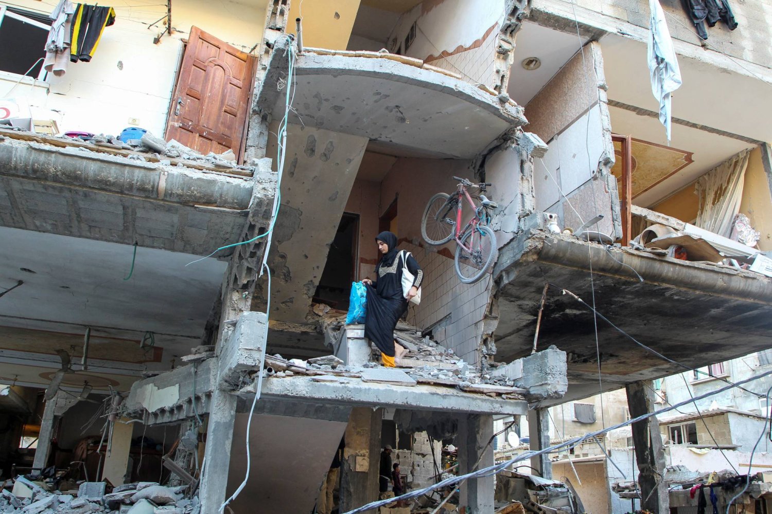 جانب من الدمار جراء القصف الإسرائيلي على قطاع غزة (رويترز)
