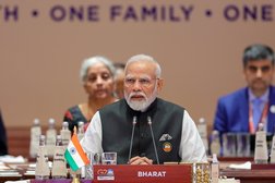 رئيس الوزراء الهندي ناريندرا مودي في افتتاح قمة مجموعة العشرين (إ.ب.أ)