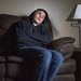 الاكتئاب حالة شائعة تتزايد معدلات انتشارها بين المراهقين (شاترستوك)