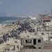 نازحون فلسطينيون في جنوب قطاع غزة (إ.ب.أ)