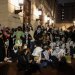 الطلاب يوسعون مخيماً احتجاجياً لدعم الفلسطينيين بينما يحصنون أنفسهم في هاملتون هول في جامعة كولومبيا (رويترز)