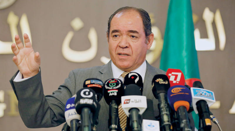 الخارجية الجزائرية: الجزائر لم تقف في موضع المتفرج وليبيا تمر بمحنتها الكبيرة