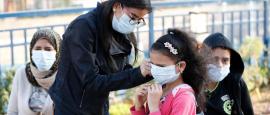 الإمارات تسجل 3 وفيات و915 إصابة جديدة بفيروس كورونا