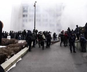 لماذا اندلعت احتجاجات واسعة في كازاخستان؟
