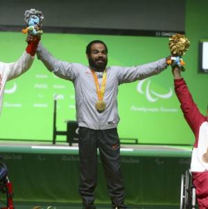 شريف عثمان يحرز أول ذهبية لمصر في الألعاب البارالمبية في «ريو»